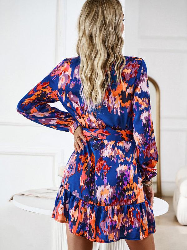 Mini Jurk met V-hals en Abstracte Print - Mini Dresses - Jurkjes.co