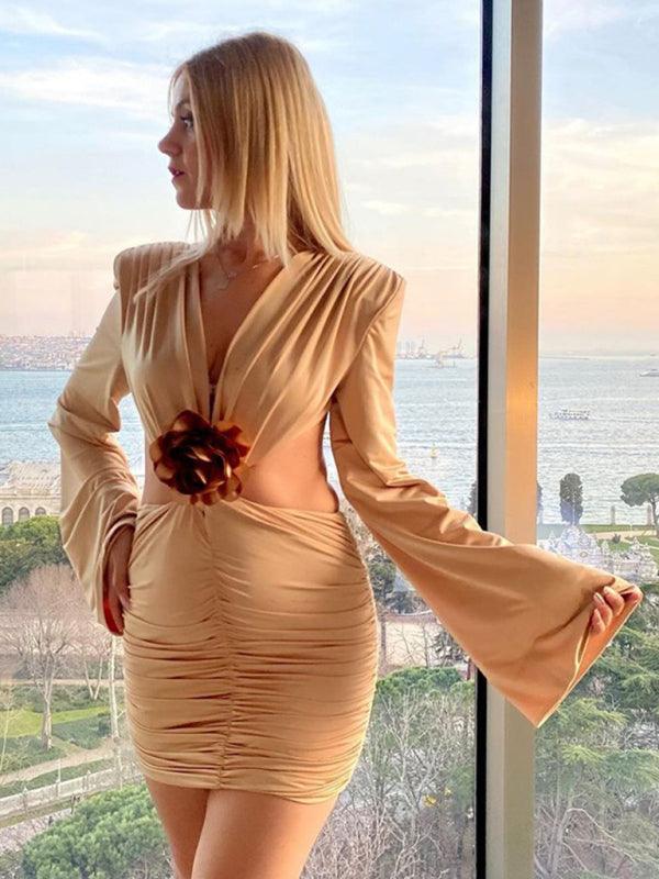 Mini Jurk met V-hals en Bloemenaccent - Mini Dresses - Jurkjes.co