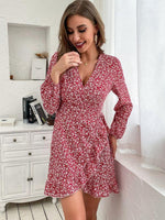 Mini Jurk met V-hals en Bloemenprint - Group10 - Jurkjes.co