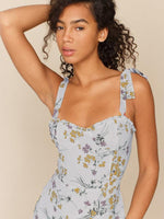 Mini Jurk met V-hals en Bloemenprint - Group13 - Jurkjes.co