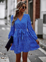 Mini Jurk met V-hals en Bloemenprint - Mini Dresses - Jurkjes.co