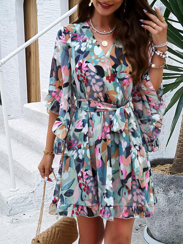 Mini Jurk met V-hals en Bloemenprint - Mini Dresses - Jurkjes.co