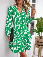 Mini Jurk met V-hals en Bloemenprint - Mini Dresses - Jurkjes.co