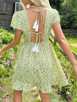 Mini Jurk met V-hals en Bloemenprint - Mini Dresses - Jurkjes.co