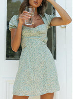 Mini Jurk met V-hals en Bloemenprint - Mini Dresses - Jurkjes.co