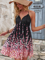 Mini Jurk met V-hals en Bloemenprint - Mini Dresses - Jurkjes.co