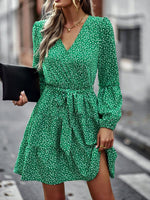 Mini Jurk met V-hals en Bloemenprint - Mini Dresses - Jurkjes.co