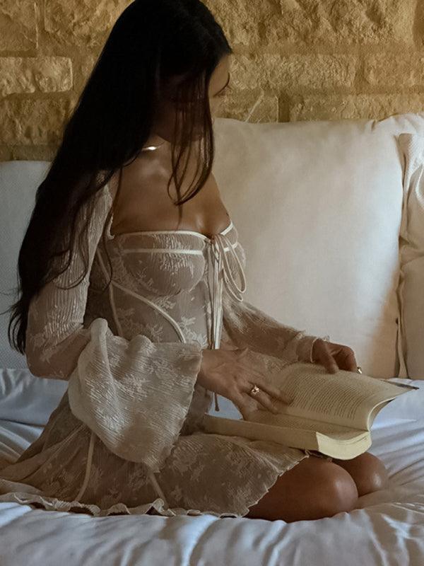 Mini Jurk met V-hals en Bloemenprint - Mini Dresses - Jurkjes.co