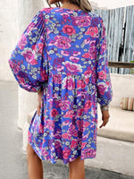 Mini Jurk met V-hals en Bloemenprint - Mini Dresses - Jurkjes.co