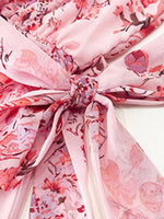 Mini Jurk met V-hals en Bloemenprint - Mini Dresses - Jurkjes.co