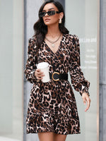 Mini Jurk met V-hals en Dierenprint - Midi Dresses - Jurkjes.co