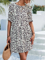 Mini Jurk met V-hals en Dierenprint - Mini Dresses - Jurkjes.co