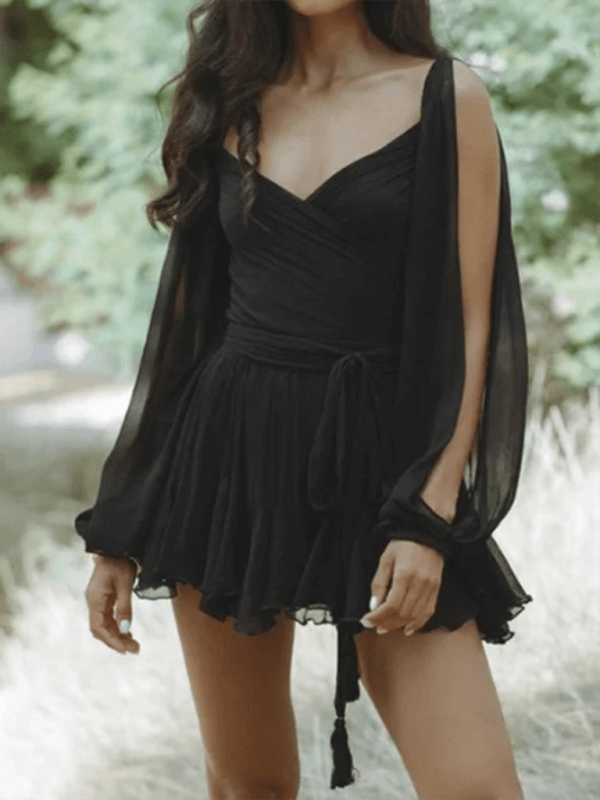 Mini Jurk met V-hals en Doorzichtige Mouwen - Mini Dresses - Jurkjes.co