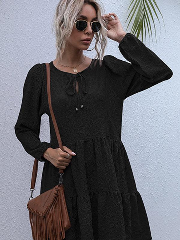 Mini Jurk met V-hals en Gelaagde Rok - Mini Dresses - Jurkjes.co