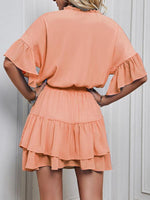 Mini Jurk met V-hals en Gelaagde Rok - Mini Dresses - Jurkjes.co