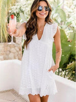 Mini Jurk met V-hals en Gelokte Zoom - Mini Dresses - Jurkjes.co