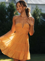 Mini Jurk met V-hals en Gestapelde Volants - Mini Dresses - Jurkjes.co