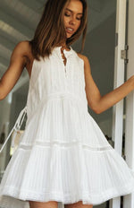 Mini Jurk met V-hals en Kantdetails - Midi Dresses - Jurkjes.co