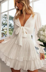 Mini Jurk met V-hals en Knoopdetail - Mini Dresses - Jurkjes.co