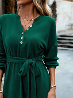 Mini Jurk met V-hals en Knoopsluiting - Group2 - Jurkjes.co