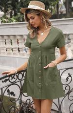 Mini Jurk met V-hals en Knoopsluiting - Mini Dresses - Jurkjes.co