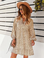 Mini Jurk met V-hals en Leopardenprint - Mini Dresses - Jurkjes.co