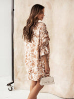 Mini Jurk met V-hals en Paisleyprint - Mini Dresses - Jurkjes.co