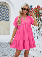 Mini Jurk met V-hals en Plooirok - Mini Dresses - Jurkjes.co