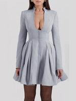 Mini Jurk met V-hals en Plooirok - Mini Dresses - Jurkjes.co