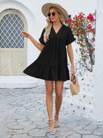 Mini Jurk met V-hals en Plooirok - Mini Dresses - Jurkjes.co