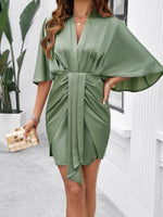 Mini Jurk met V-hals en Ruche-ontwerp - Mini Dresses - Jurkjes.co