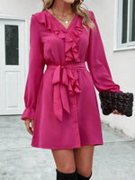 Mini Jurk met V-hals en Ruches - Group3 - Jurkjes.co