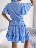 Mini Jurk met V-hals en Ruffle Details - Mini Dresses - Jurkjes.co