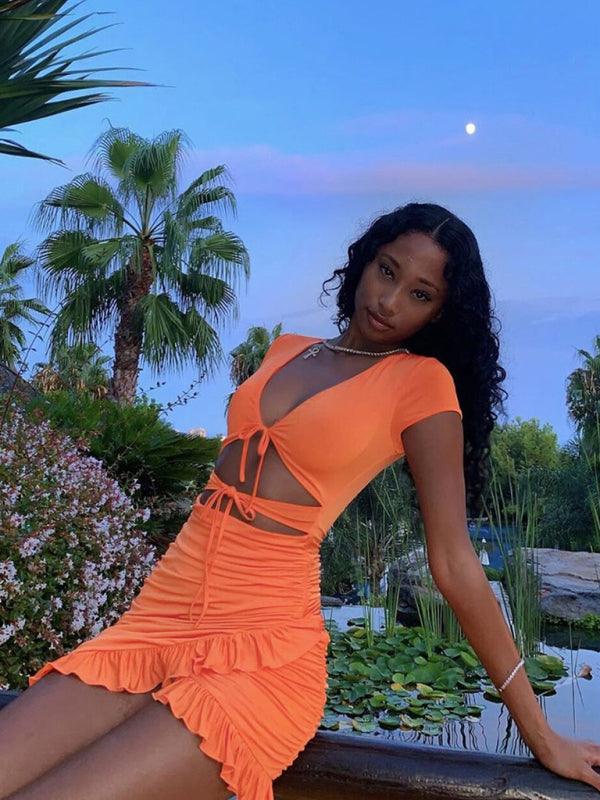 Mini Jurk met V-hals en Strikdetails - Mini Dresses - Jurkjes.co