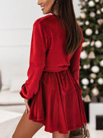 Mini Jurk met V-hals en Velours Stof - Group1 - Jurkjes.co