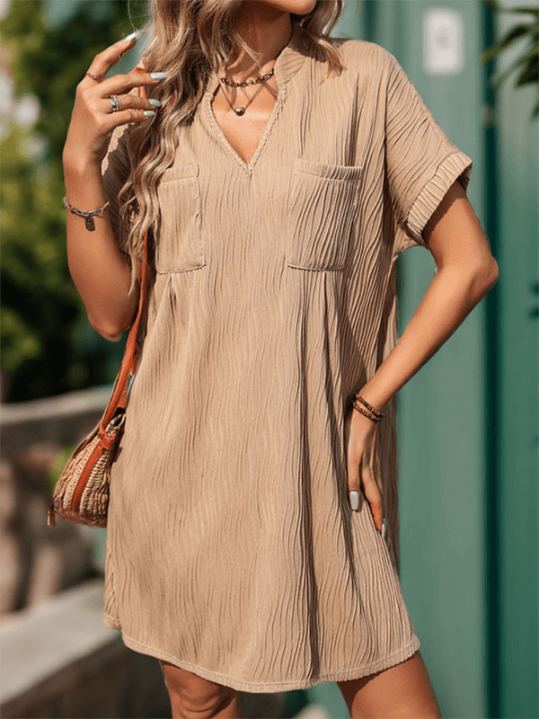 Mini Jurk met V-hals en Voorzakken - Group12 - Jurkjes.co