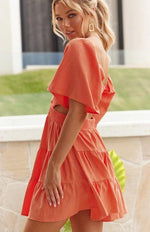 Mini Jurk met Vierkante Hals en Laagjes - Mini Dresses - Jurkjes.co