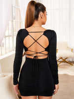 Mini Jurk met Vierkante Hals en Open Rug - Mini Dresses - Jurkjes.co