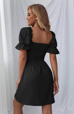 Mini Jurk met Vierkante Hals en Pofmouwen - Midi Dresses - Jurkjes.co