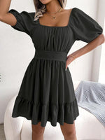 Mini Jurk met Vierkante Hals en Puffmouwen - Mini Dresses - Jurkjes.co