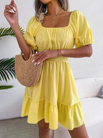 Mini Jurk met Vierkante Hals en Puffmouwen - Mini Dresses - Jurkjes.co