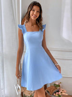 Mini Jurk met Vierkante Hals en Strikdetail - Mini Dresses - Jurkjes.co