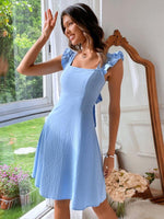 Mini Jurk met Vierkante Hals en Strikdetail - Mini Dresses - Jurkjes.co