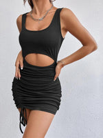 Mini Jurk met Vierkante Hals en Uitsnede - Group8 - Jurkjes.co