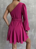 One-shoulder Mini Jurk met Tailleband - Mini Dresses - Jurkjes.co