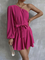 One-shoulder Mini Jurk met Tailleband - Mini Dresses - Jurkjes.co