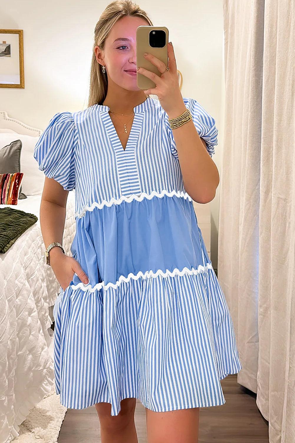 Ric Rac Gestreepte Jurk met Bubbelmouwen - Mini Dresses - Jurkjes.co