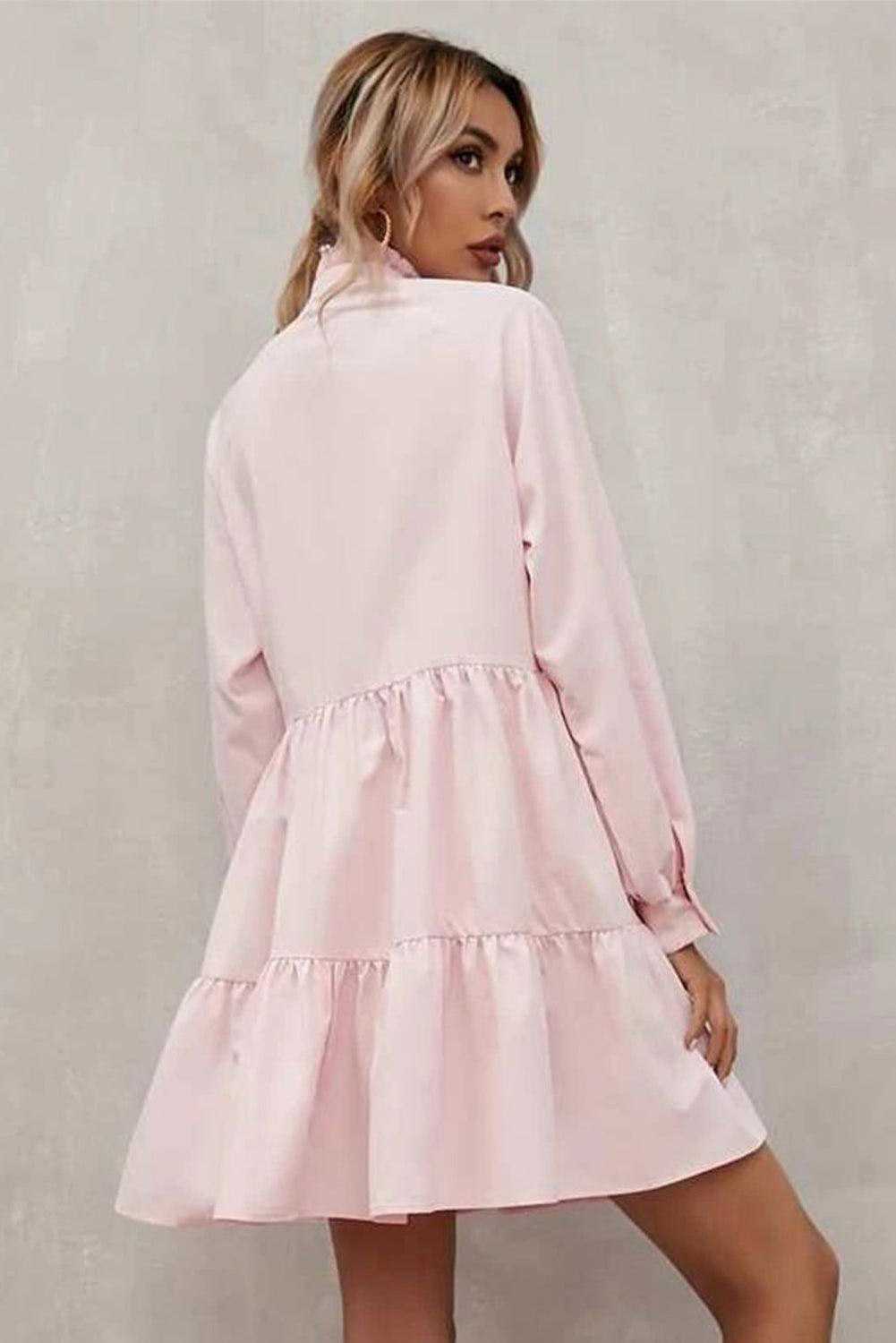 Ruffle Jurk met Frivol Staande Kraag - Mini Dresses - Jurkjes.co