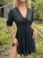 Ruffle Jurk met V-hals en Strikdetail - Maxi Dresses - Jurkjes.co