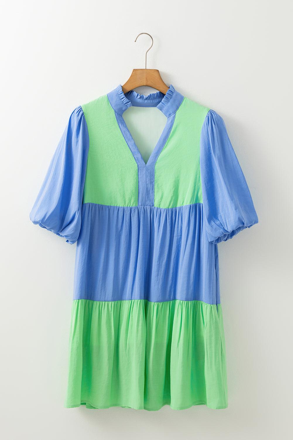 Shift Jurk met V-hals en Frills - Mini Dresses - Jurkjes.co